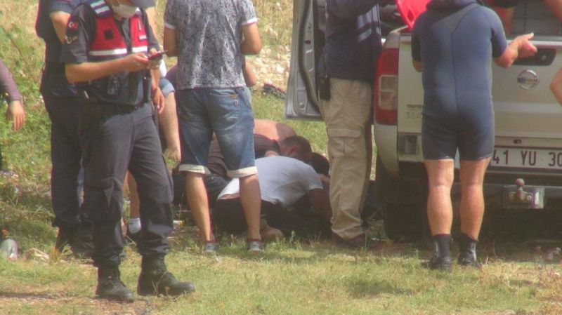 Denizde kaybolan gencin, 25 saat sonra cesedi bulundu