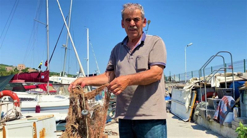 Gebze’de balıkçılar deniz altındaki müsilajdan şikayetçi