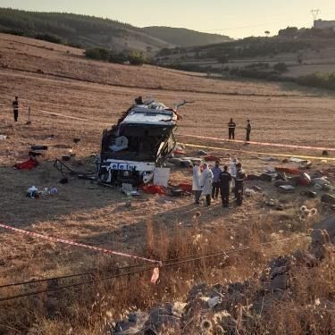 Efe Tur'a ait otobüs devrildi: 15 ölü, 17 yaralı