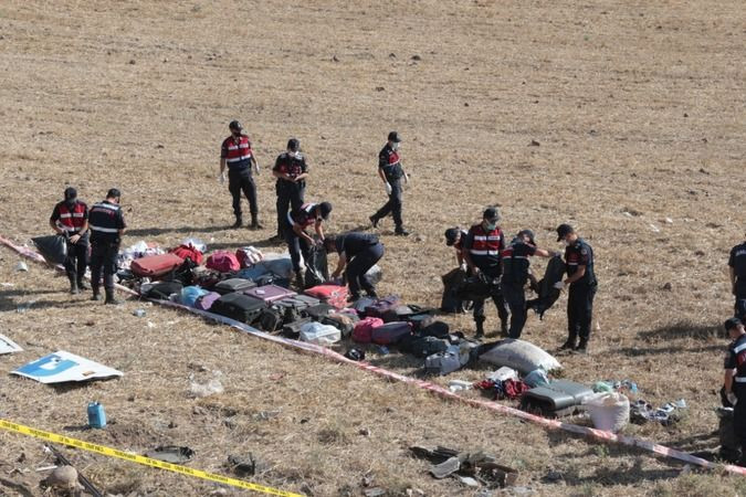 Efe Tur'a ait otobüs devrildi: 15 ölü, 17 yaralı