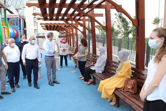 Yılmaz: Yangını fırsat bilerek dinle bile alay ettiler