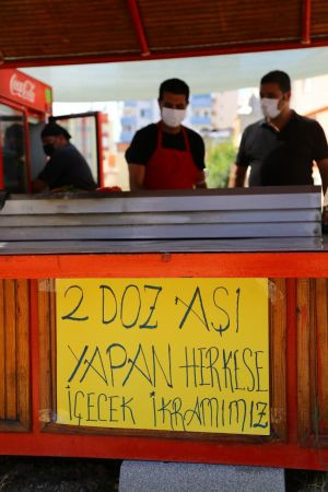 Kebapçıdan ilginç aşı teşviki