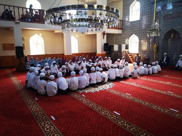 Kur’an kursu kapanış töreninde 80 altın dağıtıldı