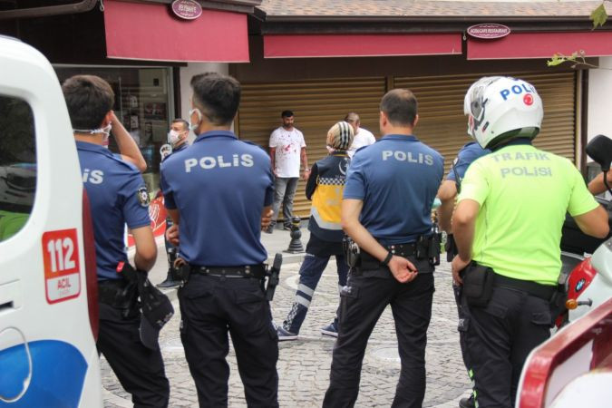 İzmit çarşıda kendini kesti, sağlık ekipleri ile ilaç pazarlığı yaptı