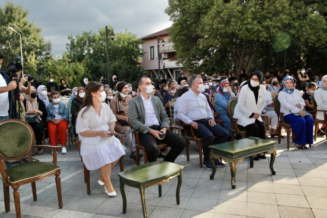 Marmara Kadınlar Birliği’nden geniş katılımlı aşure günü