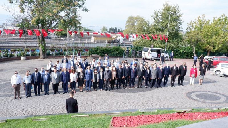 CHP, kendi kuruluşunu bu kadar kişiyle kutladı!