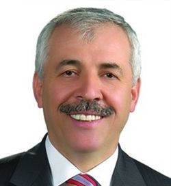Eski Başkan, Aygün’ü böyle savundu “Bilmeden öpmüş”