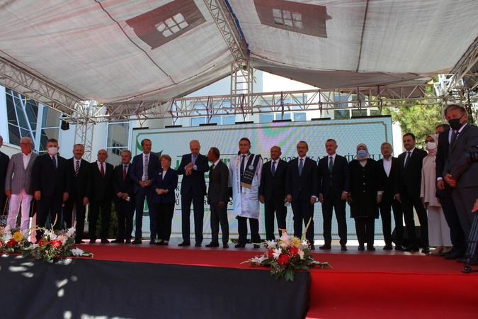 KOSTÜ Numan Kurtulmuş’la açıldı