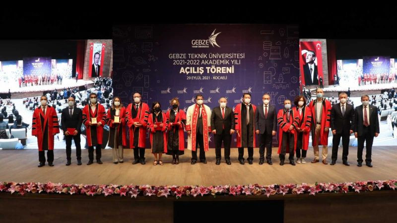 Bakan Varank, akademisyenlere seslendi