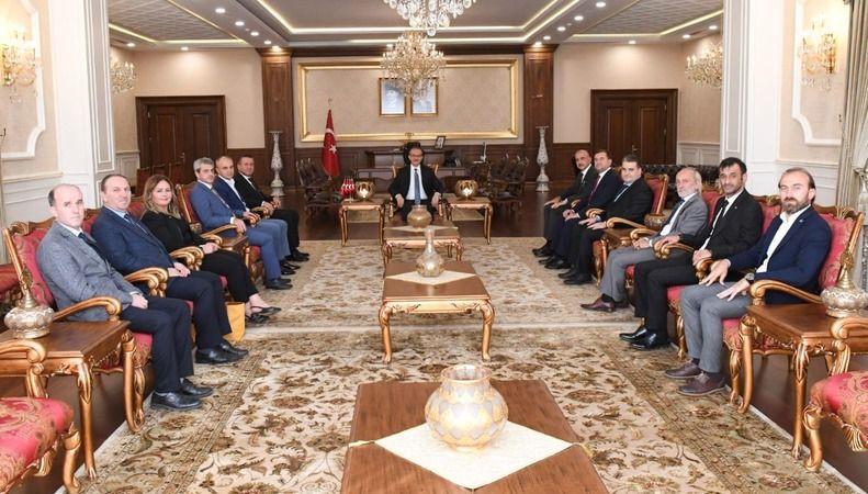 Büyükakın'dan sonra Vali de' Mutlu Şehir' dedi