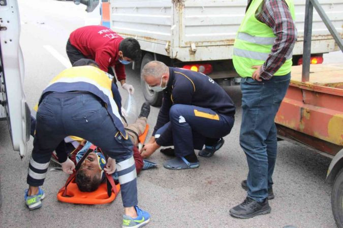 Karayolları işçisine çarpıp kaçtı