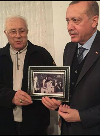 Burhan Abiş, corona oldu
