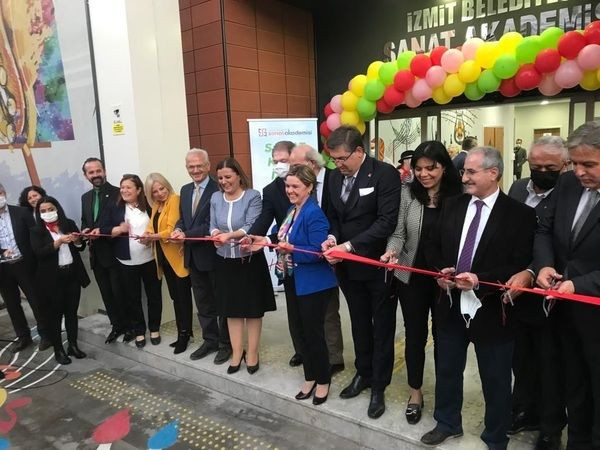 İktidar 83 milyonu fakirleştirdi