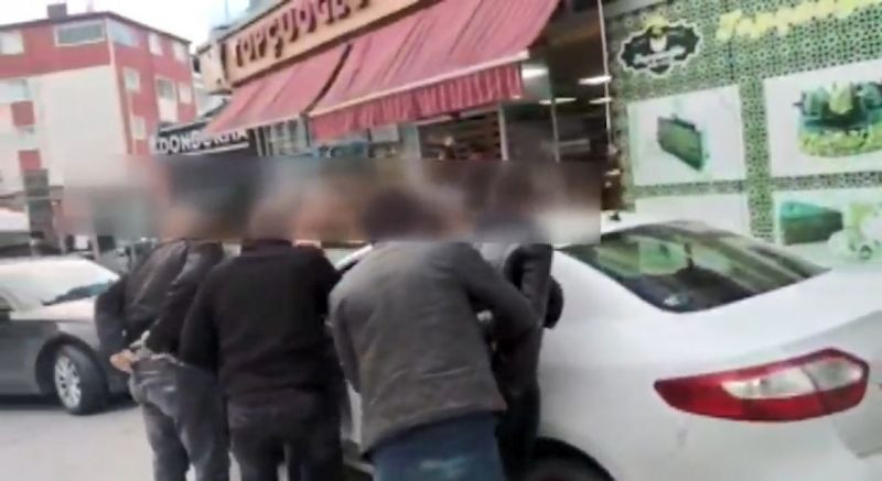 Kocaeli'de iple boğarak dereye atmışlar