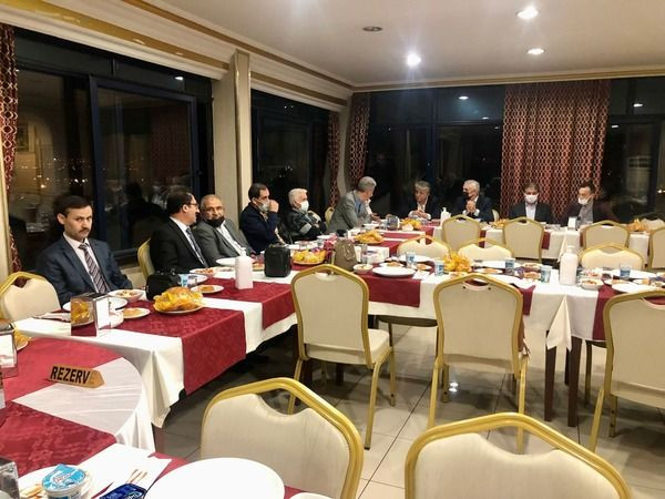 Öğrencileri, emekli ve emektar hocalarını ağırladı!