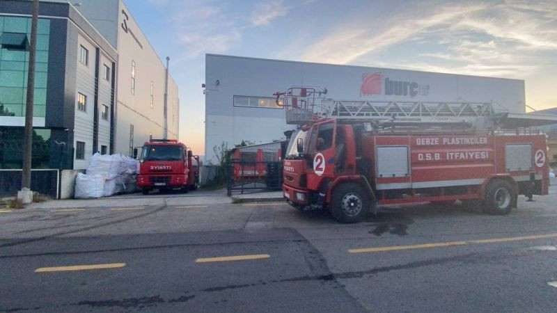 Kocaeli'deki fabrikada korkutan yangın!