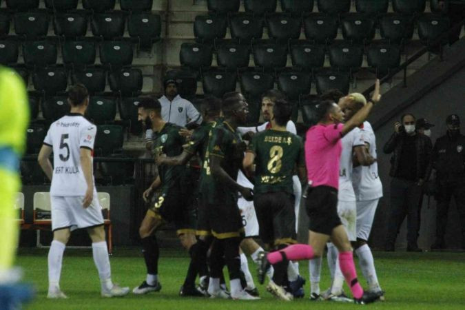 Kocaelispor evinde yıkıldı! Kocaelispor: 1 - Gençlerbirliği: 2