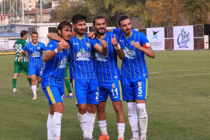 TFF 3. Lig: Belediye Derincespor: 6 - Ceyhan Spor: 0