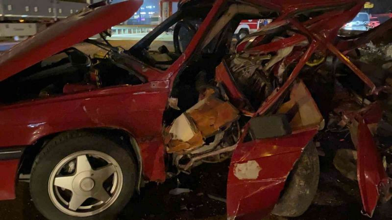 Kocaeli'de feci kaza: 1’i ağır 2 yaralı