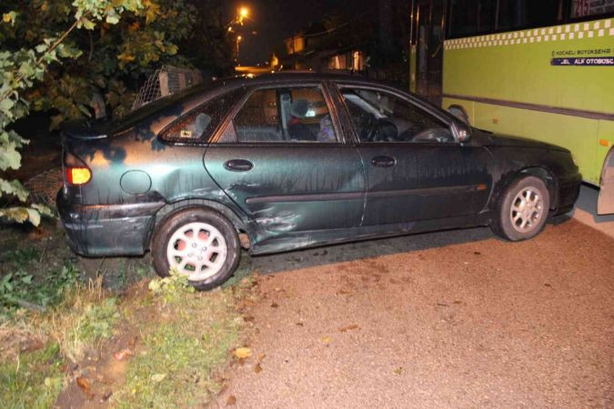 İki otomobil çarpıştı: 1 yaralı