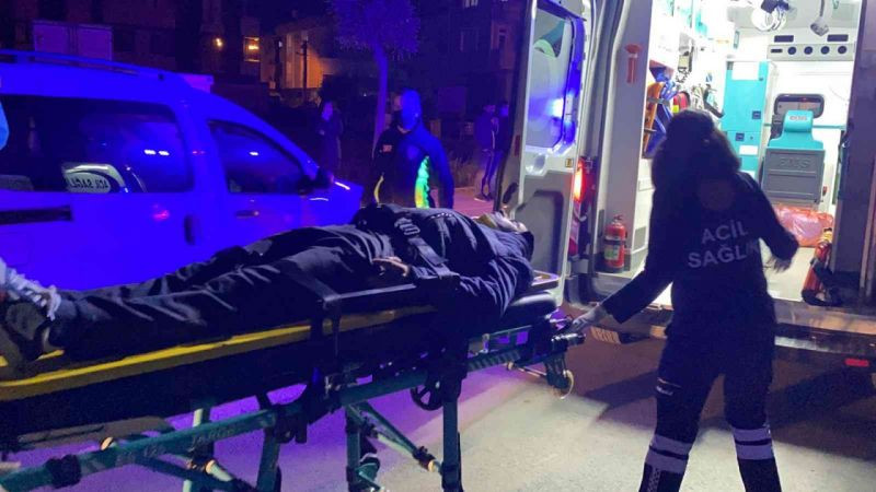 Servis minibüsü ile kamyonet çarpıştı: 7 yaralı