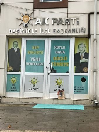 CHP’den AKP’ye manidar Atatürk çiçeği