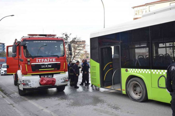 Seyir halindeki yolcu otobüsünde korkutan yangın