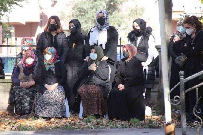 10 aylık bebeği olan Işıl hemşire, gözyaşları içinde toprağa verildi