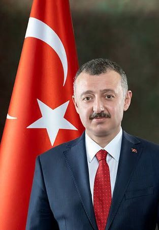 İYİ Partili başkandan Büyükakın’a Karaosmanoğlu göndermesi!