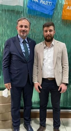 AKP’nin toplantılarında o isim dikkat çekiyor!