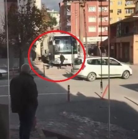 Sokak ortasında silahlı çatışmanın yeni görüntüleri ortaya çıktı