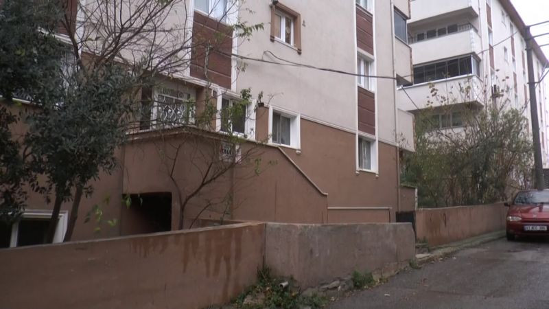 Önce karısını vurdu sonra intihar etti!