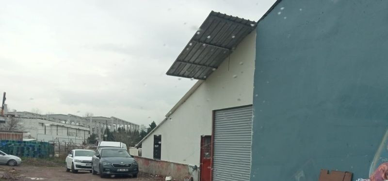 “Kaçak yapı yapıp, kiraladı!” Bu arazinin sahibinin ayrıcalığı ne?