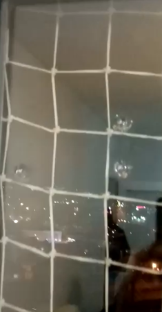 Kireçocaklarından TOKİ konutlarının camlarına kurşun yağdı