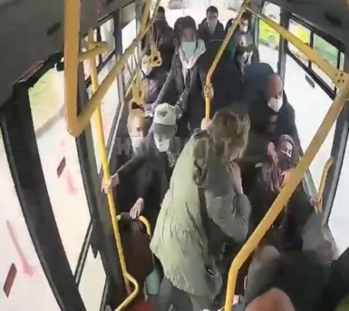 Otobüste fenalaşan yolcu için güzergahını değiştirdi