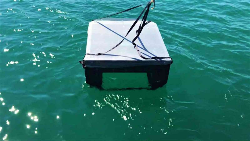 Kocaeli'de lise öğrencilerinin geliştirdiği robot denizleri tertemiz yapacak