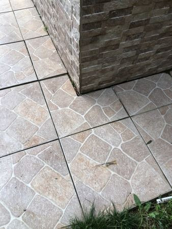 Güneşimizi kestiler, binamız çatladı, bahçemiz çöktü… Belediyeye İSYAN!