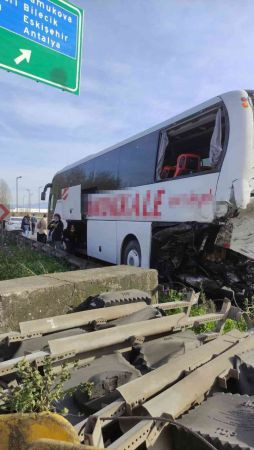 Sakarya TEM Otoyolunda kaza, çok sayıda yaralı var