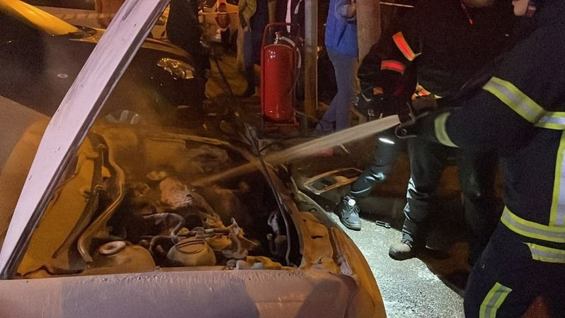 Hastane otoparkında korkutan yangın