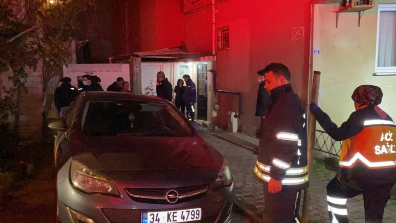 Binanın giriş katında çıkan yangın korkuttu