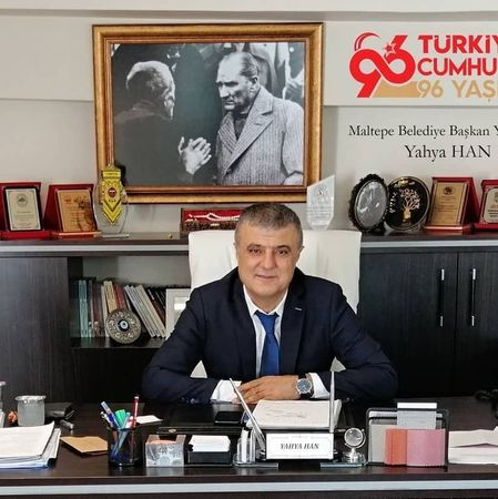 CHP’li başkan yardımcısı, İzmit'te silahla adam kaldırdı!