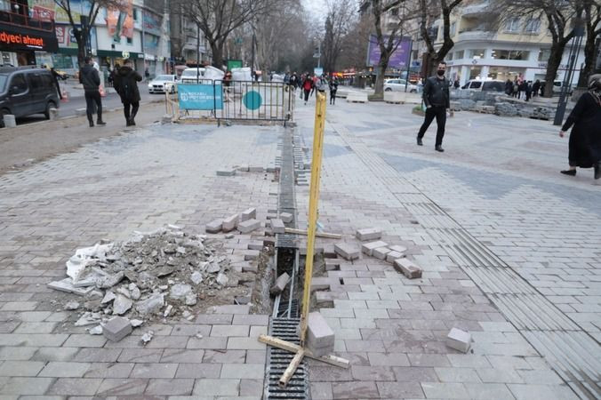 İzmit Belediyesi’nden AKP’ye Yürüyüş Yolu misillemesi!