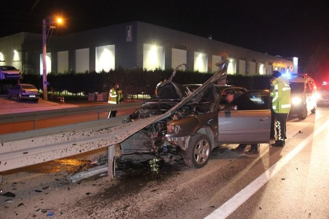 Bu otomobilden burnu bile kanamadan kurtuldu!