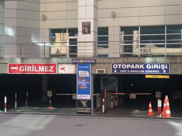 Diğerlerini 3’e katladı Otopark ücreti dudak uçuklatıyor!