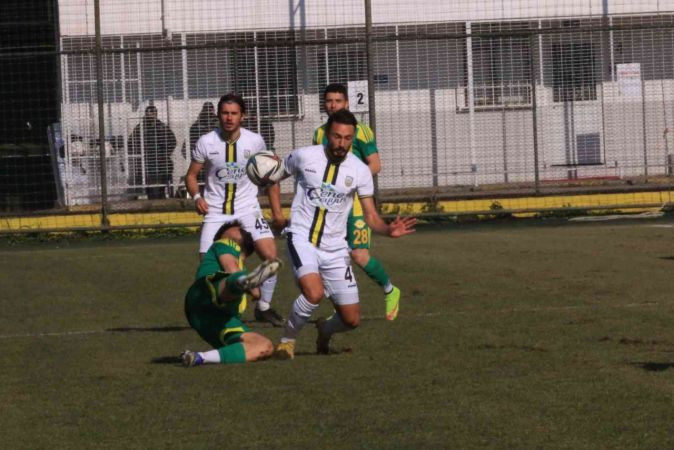 Belediye Derincespor: 0 - Esenler Erokspor: 1