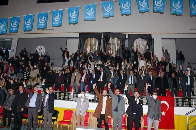 Sancaklı konserde konuştu: Gençlere saldırı var