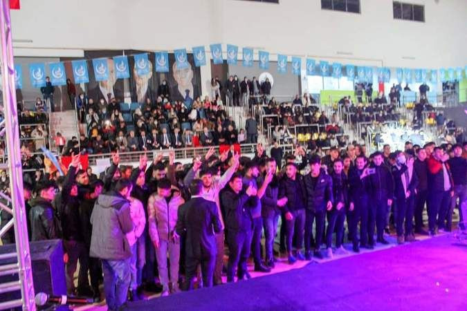 Sancaklı konserde konuştu: Gençlere saldırı var