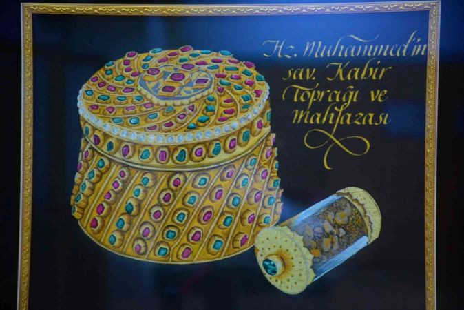 Topkapı Sarayı’ndaki kutsal emanetler, tarih meraklılarının ayağına gidiyor