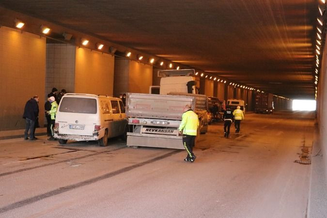Kocaeli'de 7 aracın karıştığı zincirleme kaza!