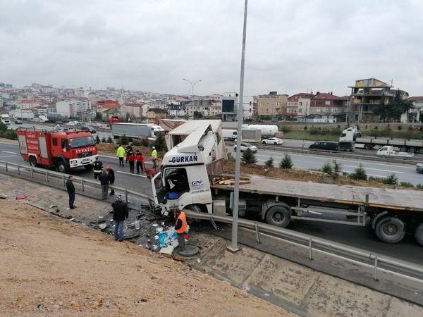 Kafa kafaya çarpıştılar: Yaralılar var!